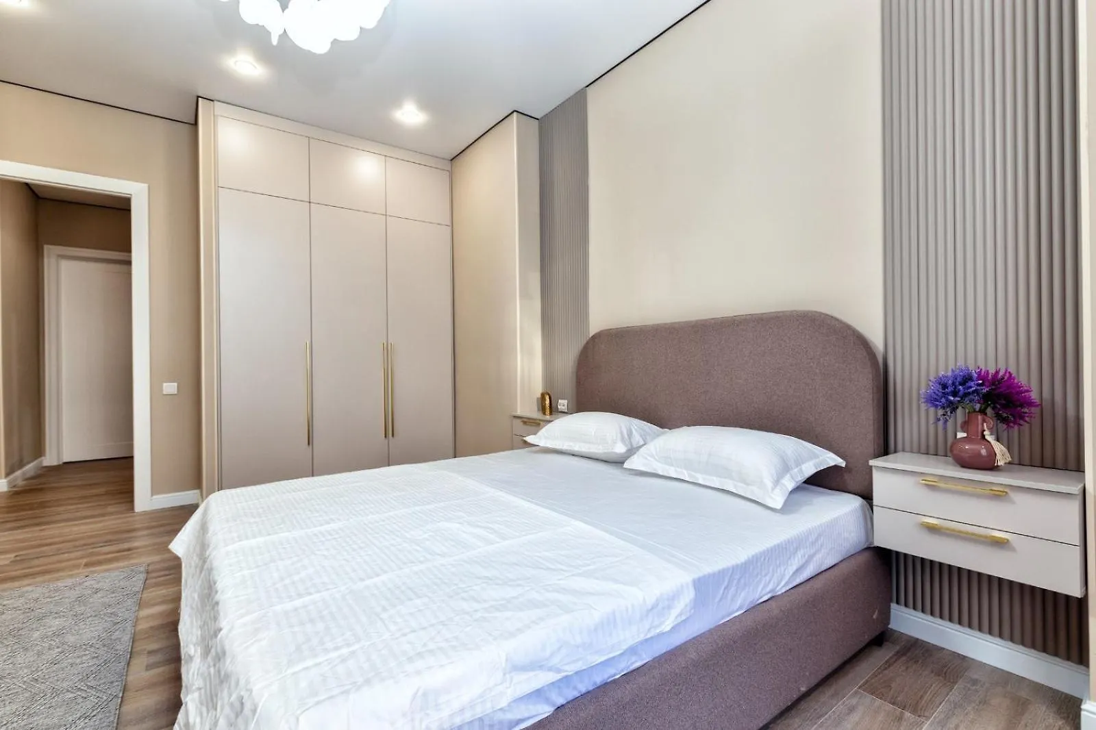 Евро 3-Комнатная Квартира В Жк Respublika Nur-Sultan  Apartment